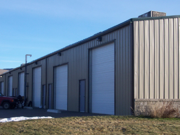 Prefab steel warehouses in Toronto for storage and logistics